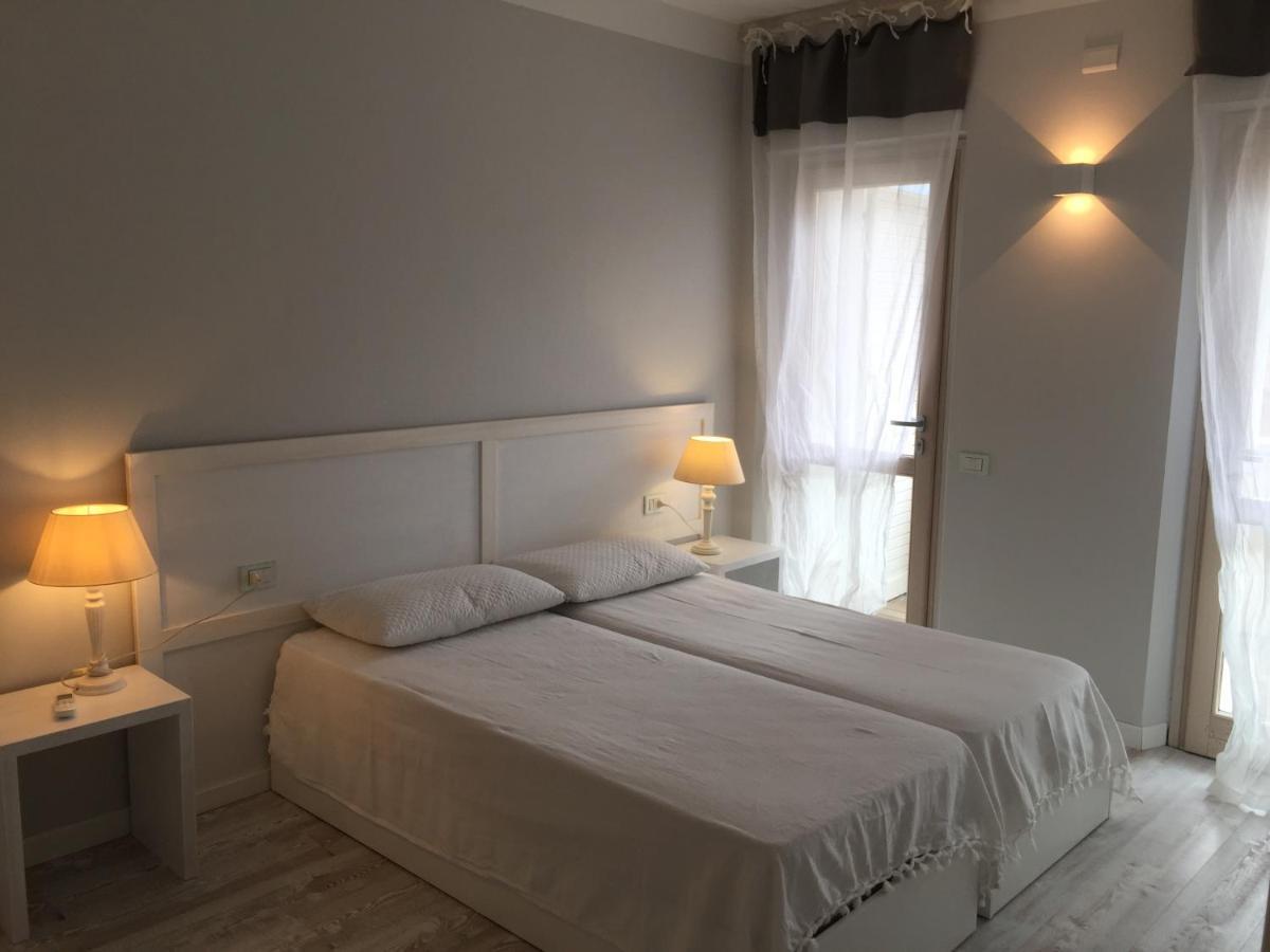 La Sciumara Resort Палау Екстериор снимка